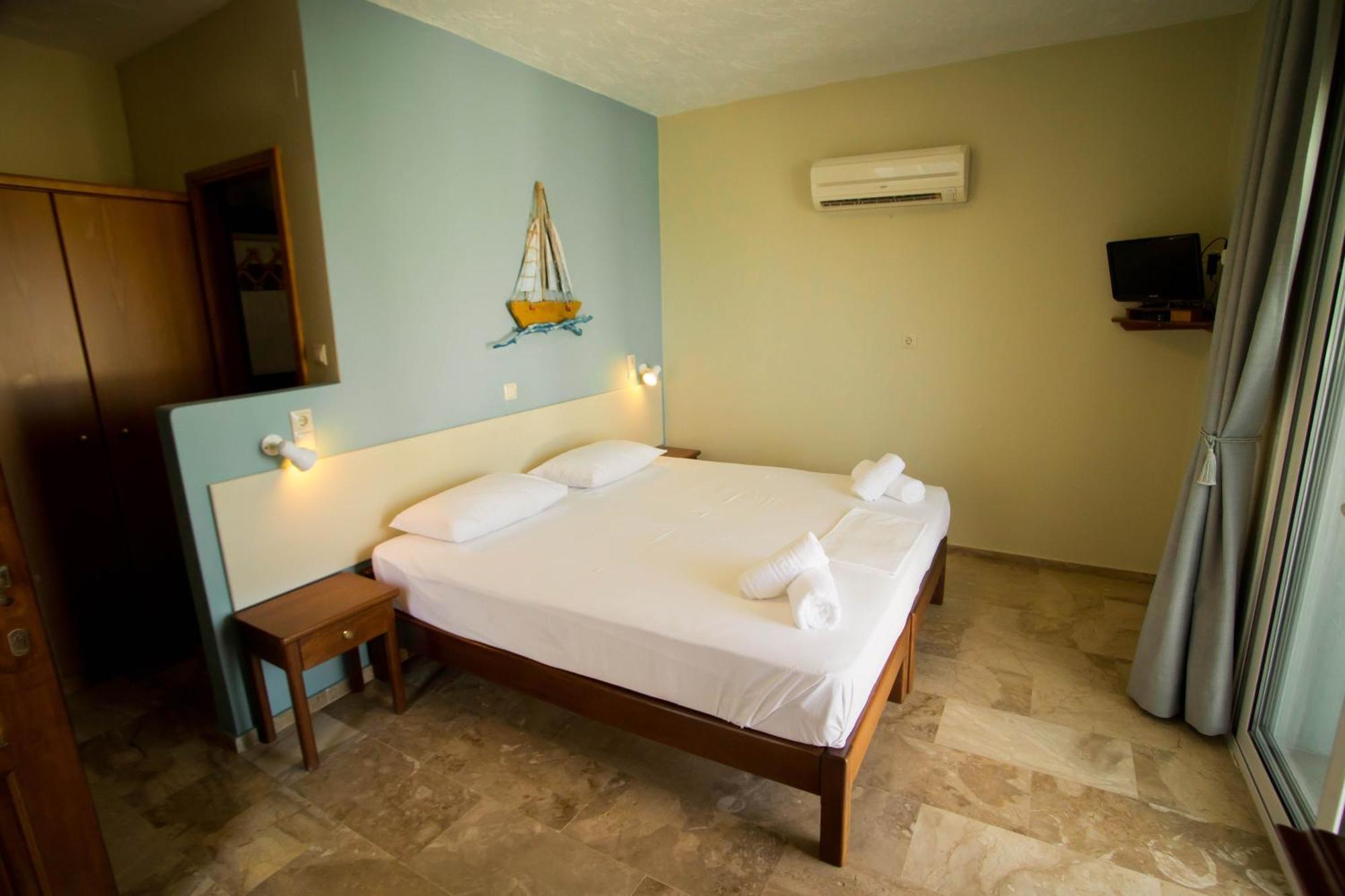 Acropolis Hotel มาซูรี ภายนอก รูปภาพ