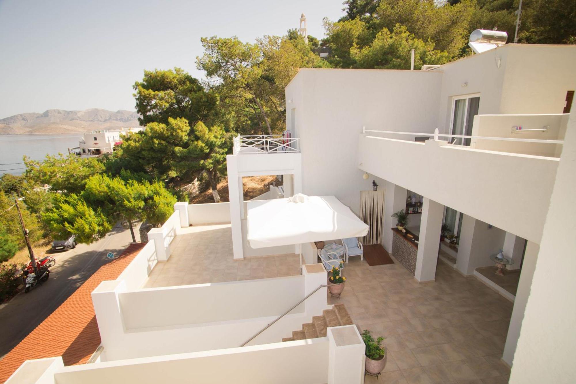 Acropolis Hotel มาซูรี ภายนอก รูปภาพ